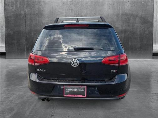 2017 Volkswagen Golf TSI S 4-Door