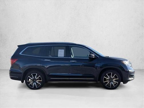 2022 Honda Pilot Touring 8-Passenger