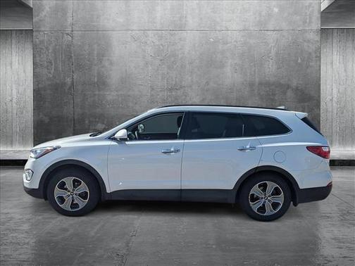 2016 Hyundai SANTA FE SE