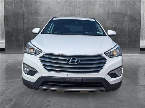 2016 Hyundai SANTA FE SE