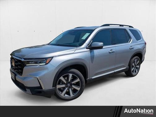 2025 Honda Pilot Touring 8-Passenger
