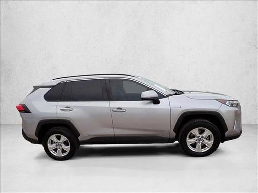 2020 Toyota RAV4 Hybrid XLE