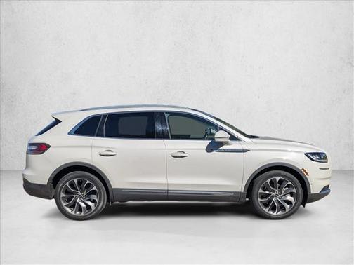 2021 Lincoln Nautilus Reserve