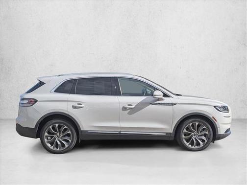 2021 Lincoln Nautilus Reserve