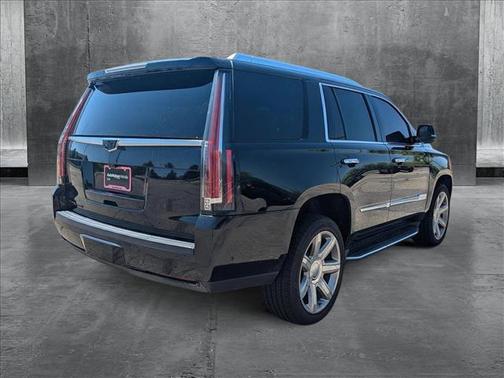 2018 Cadillac Escalade Luxury