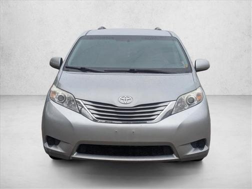 2015 Toyota Sienna LE