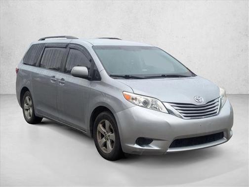 2015 Toyota Sienna LE