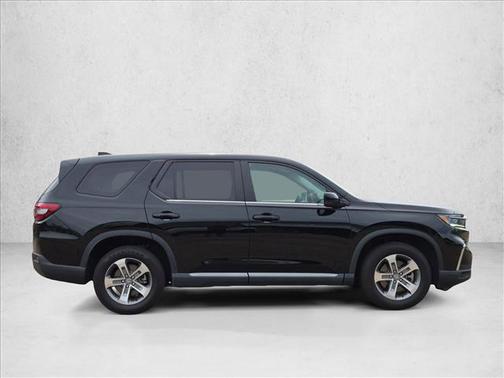 Crystal Black Pearl 2023 Honda Pilot AWD EX-L 7 Passenger