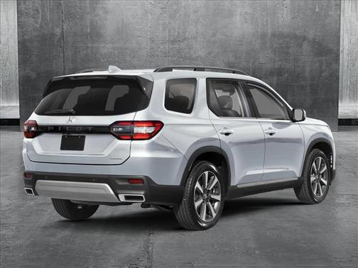 2025 Honda Pilot Touring 8-Passenger