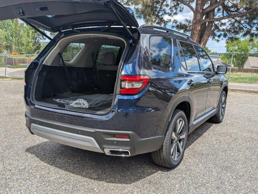 2025 Honda Pilot Touring 8-Passenger