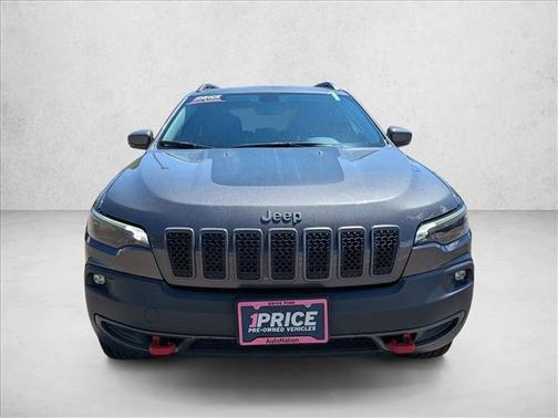 Granite Crystal Metallic Clearcoat 2019 Jeep Cherokee Trailhawk