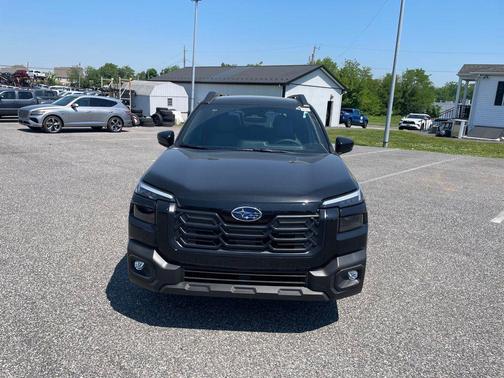 Black / Silver 2026 Subaru Outback Premium