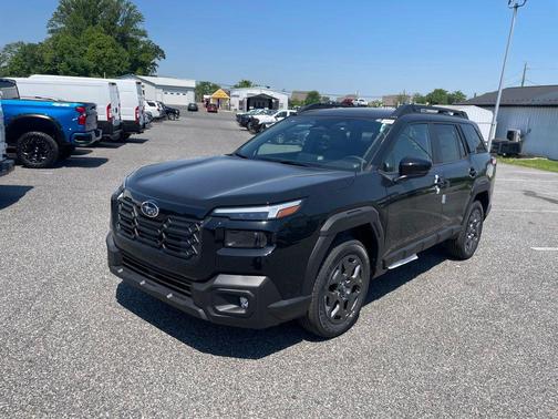 Black / Silver 2026 Subaru Outback Premium