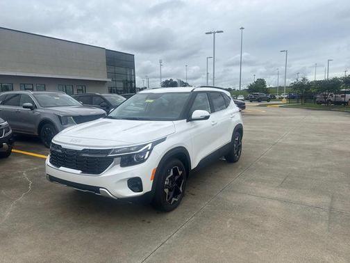 Snow White 2026 Kia Seltos EX