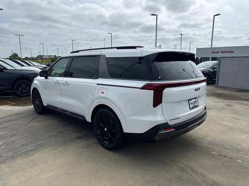 Snow White 2026 Kia Carnival SX Prestige