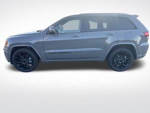 2022 Jeep Grand Cherokee Laredo