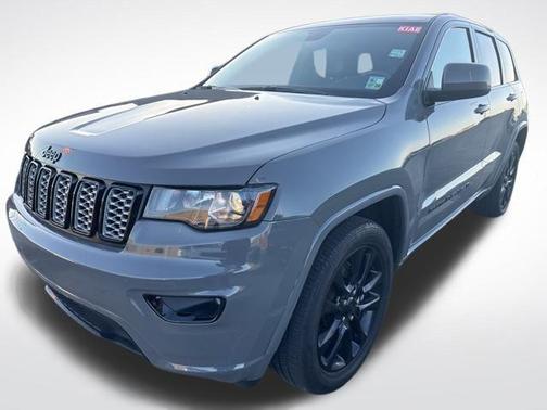 2022 Jeep Grand Cherokee Laredo