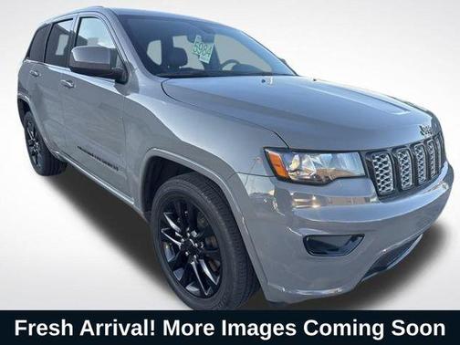 2022 Jeep Grand Cherokee Laredo