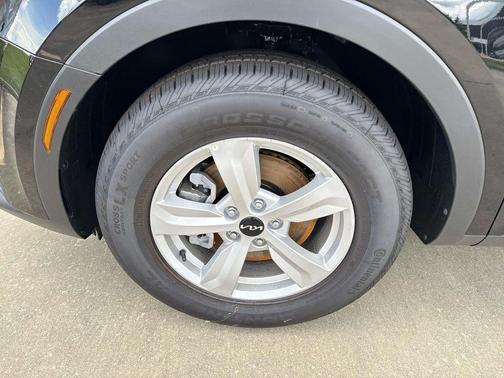 Ebony Black 2026 Kia Sorento LX