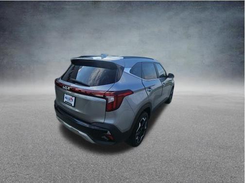 Steel Gray 2024 Kia Seltos EX
