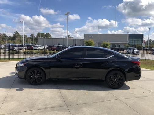 2022 Nissan Altima SR Intelligent AWD