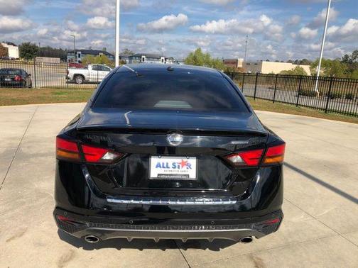 2022 Nissan Altima SR Intelligent AWD