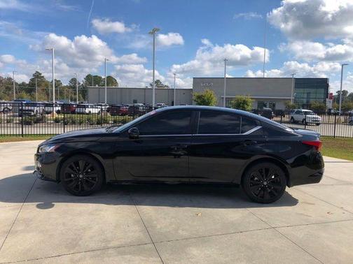 2022 Nissan Altima SR Intelligent AWD