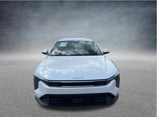 Snow White Pearl 2025 Kia K4 LXS
