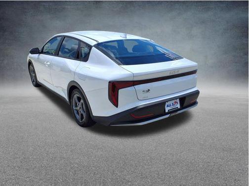Snow White Pearl 2025 Kia K4 LXS