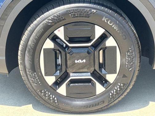 Midnight 2027 Kia Telluride Hybrid EX