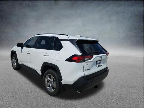 Wind Chill Pearl 2024 Toyota RAV4 XLE