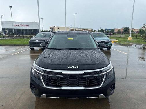Fusion Black 2026 Kia Seltos EX