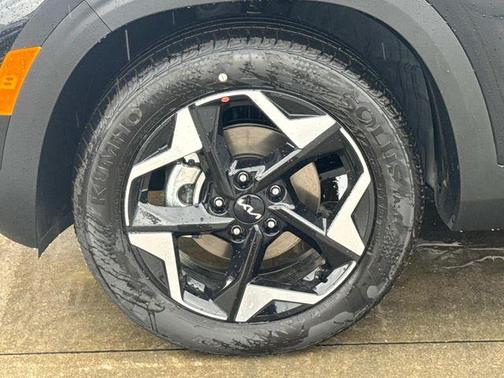 Fusion Black 2026 Kia Seltos EX