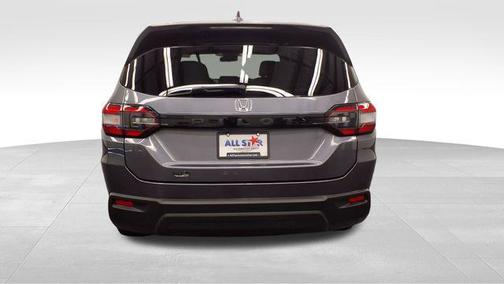 2023 Honda Pilot 2WD LX