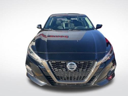 2020 Nissan Altima SR FWD