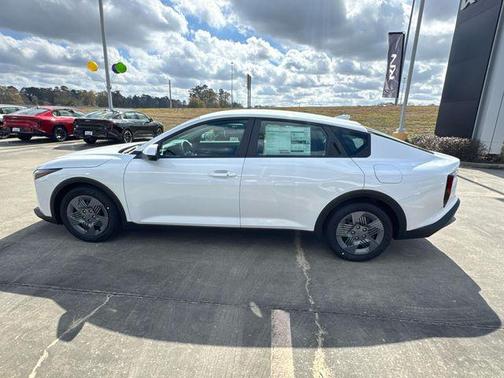 Snow White Pearl 2026 Kia K4 LX