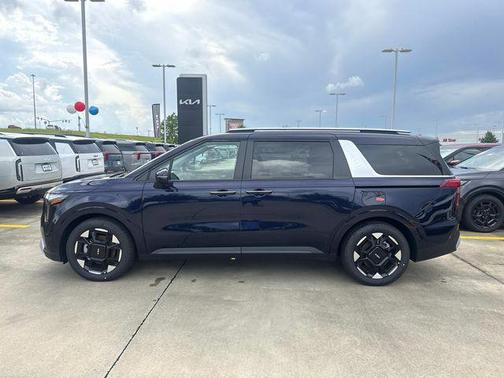 Chrome 2026 Kia Carnival EX