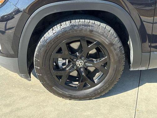 2024 Volkswagen Atlas 2.0T SE w/Technology 4MOTION