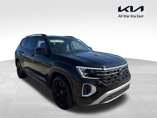 2024 Volkswagen Atlas 2.0T SE w/Technology 4MOTION