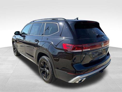 2024 Volkswagen Atlas 2.0T SE w/Technology 4MOTION