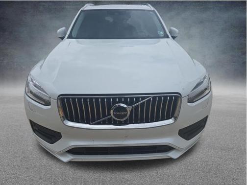 Crystal White Metallic 2020 Volvo XC90 T6 Momentum