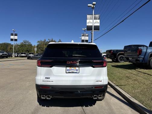 2026 GMC Acadia AT4