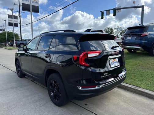 2024 GMC Terrain AT4