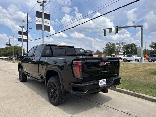 2024 GMC Sierra 3500 AT4