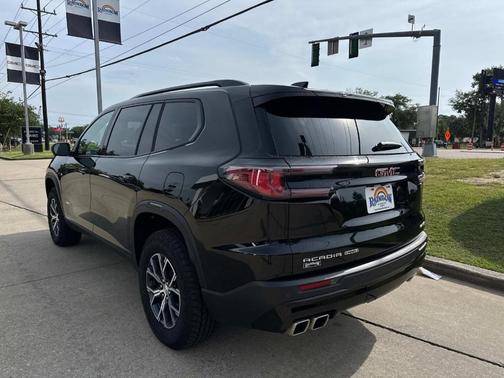 2025 GMC Acadia AT4