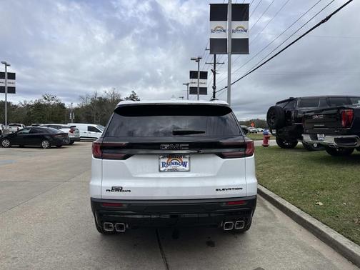 2026 GMC Acadia Elevation