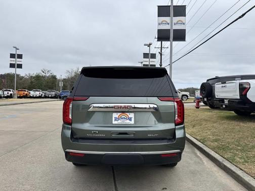 2023 GMC Yukon SLT