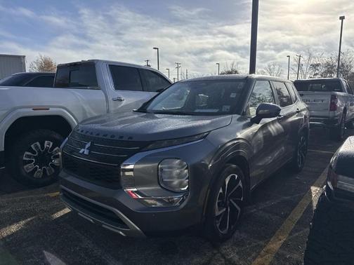 2022 Mitsubishi Outlander SE