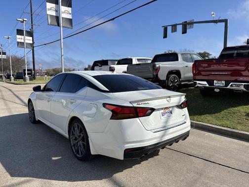 2023 Nissan Altima 2.0 SR