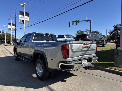 2026 GMC Sierra 3500 SLT